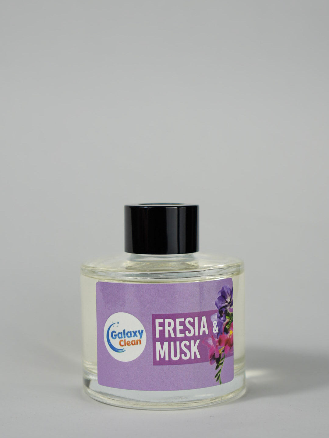 Parfum de cameră cu bețișoare – Fresia & Musk by Galaxy Clean, 100 ml